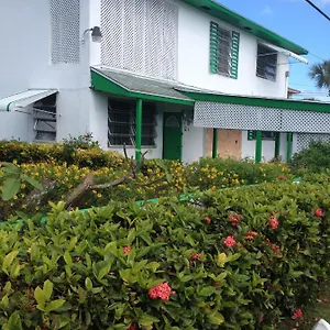 Rhonda's Abode1 And 2 Nassau