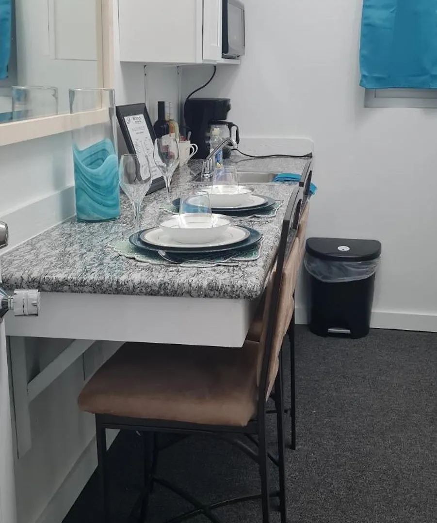 Bell At The Airport Suites Adults Only - Free Airport Transportation Nassau Bahamas