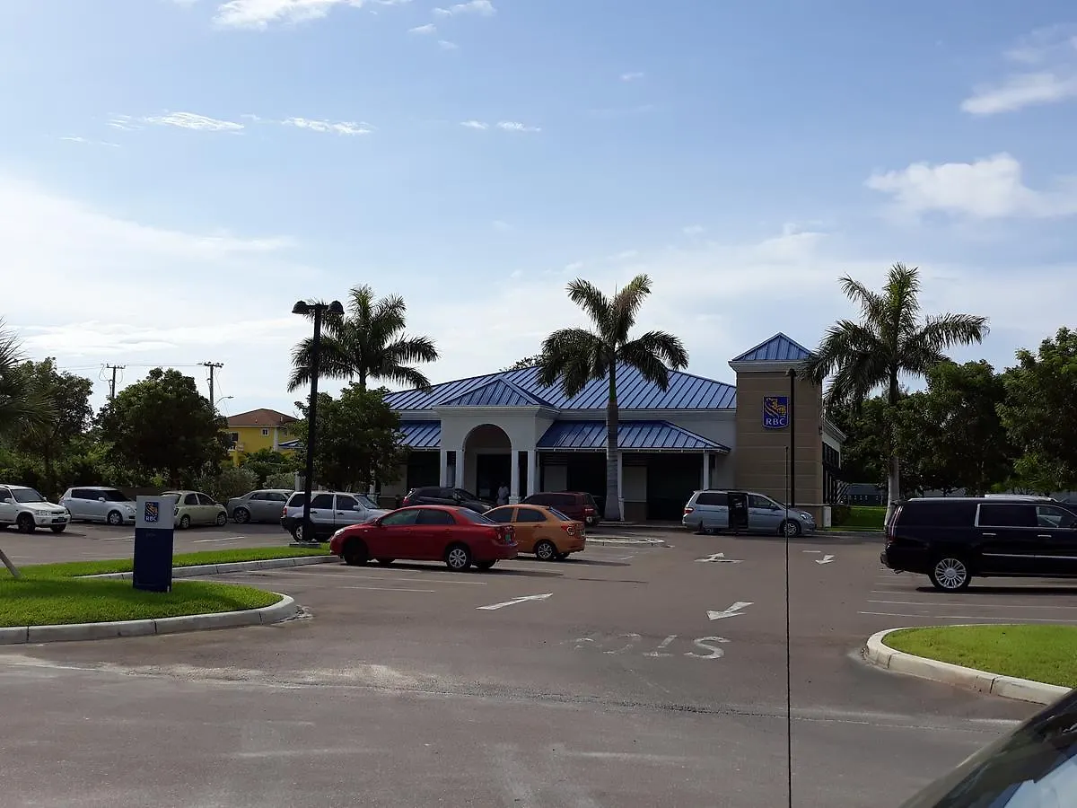 Bell At The Airport Suites Adults Only - Free Airport Transportation Nassau Bahamas