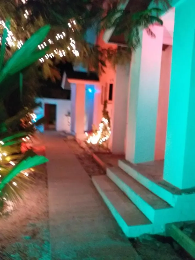Bell At The Airport Suites Adults Only - Free Airport Transportation Nassau Bahamas